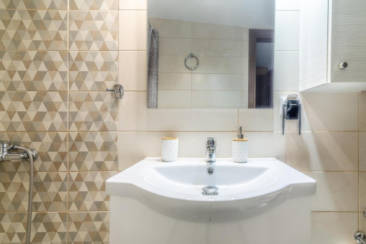 Renovated Loft Near The Center Appartement Iraklion Buitenkant foto
